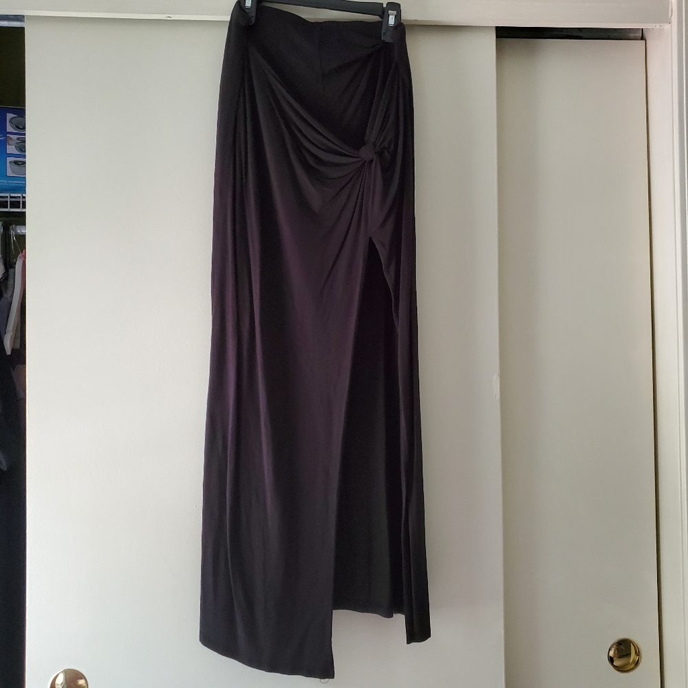Medium black maxi skort